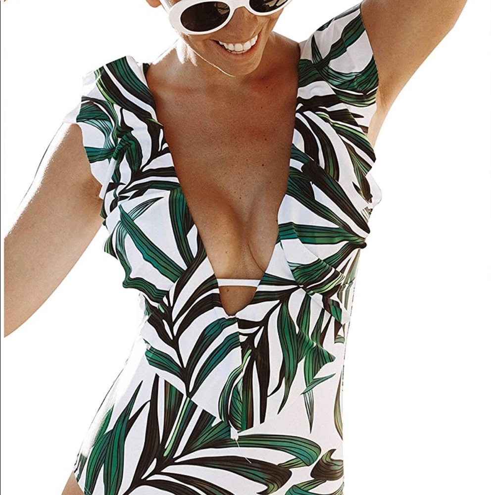 One Piece Swimsuit V-Neck Ruffle Bathing Suit